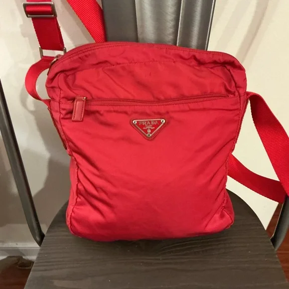 PRADA Nylon Red Messenger Crossbody Bag w/ Shoulder Strap Vintage Authentic - Picture 1 of 16